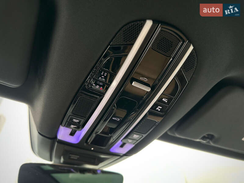 Внедорожник / Кроссовер Porsche Cayenne 2017 в Киеве