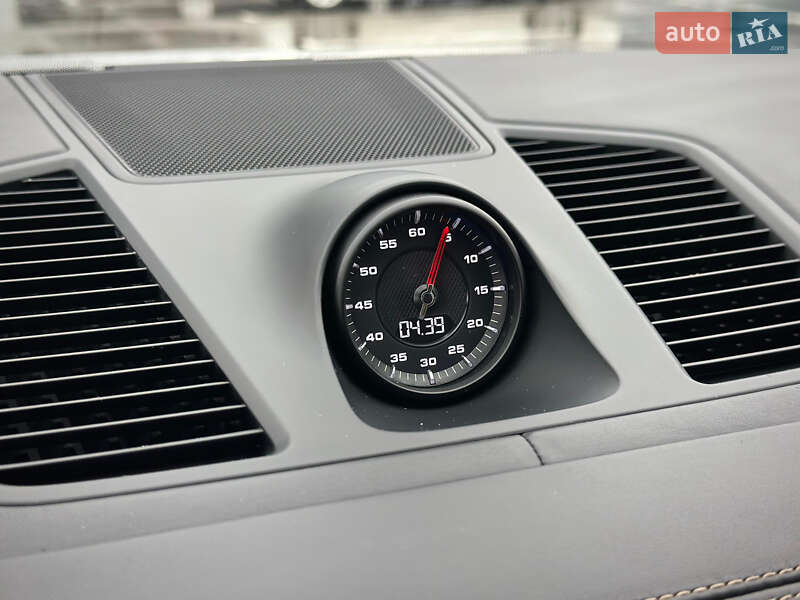 Внедорожник / Кроссовер Porsche Cayenne 2017 в Киеве