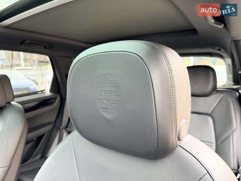 Позашляховик / Кросовер Porsche Cayenne 2019 в Києві