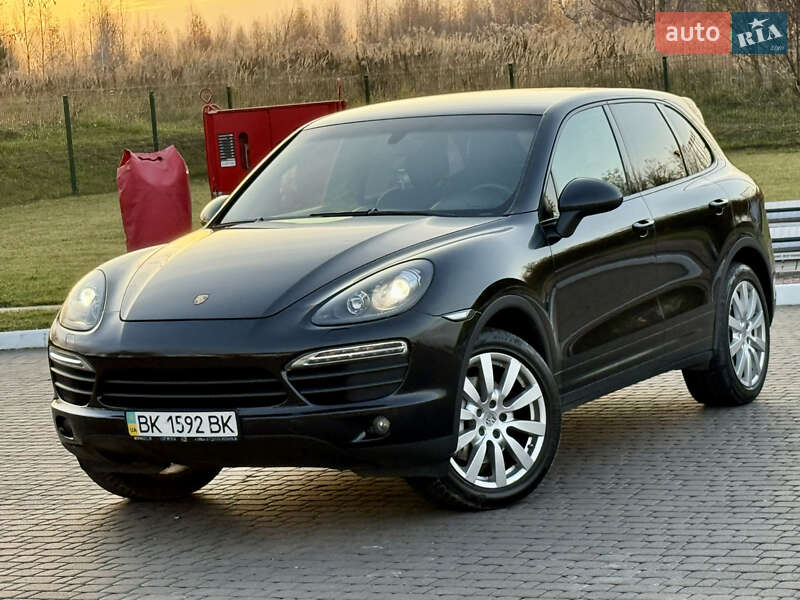 Внедорожник / Кроссовер Porsche Cayenne 2011 в Ровно