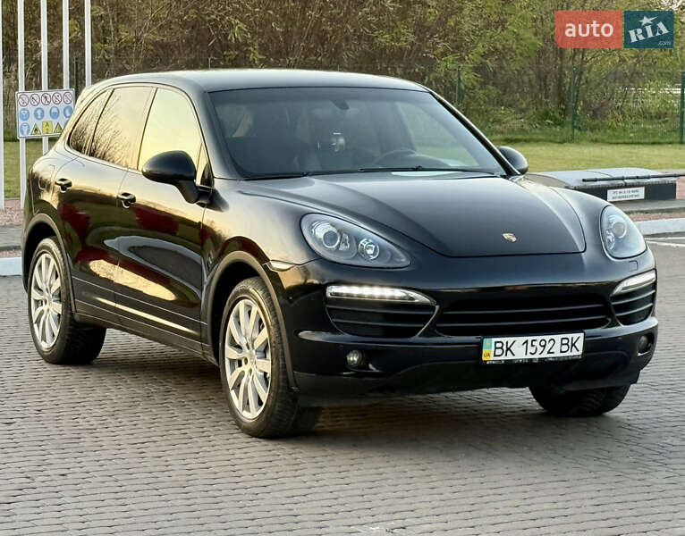 Внедорожник / Кроссовер Porsche Cayenne 2011 в Ровно