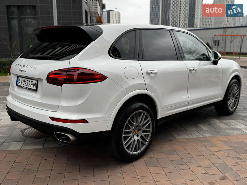 Внедорожник / Кроссовер Porsche Cayenne 2017 в Киеве