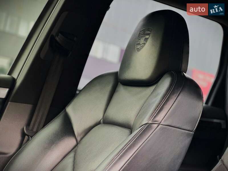 Внедорожник / Кроссовер Porsche Cayenne 2013 в Киеве