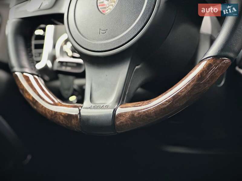 Внедорожник / Кроссовер Porsche Cayenne 2013 в Киеве