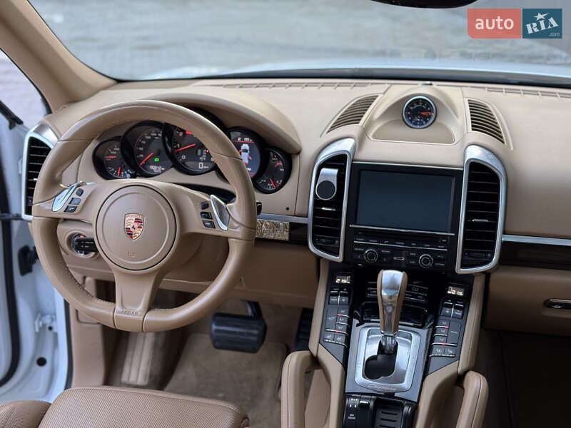 Позашляховик / Кросовер Porsche Cayenne 2014 в Вінниці