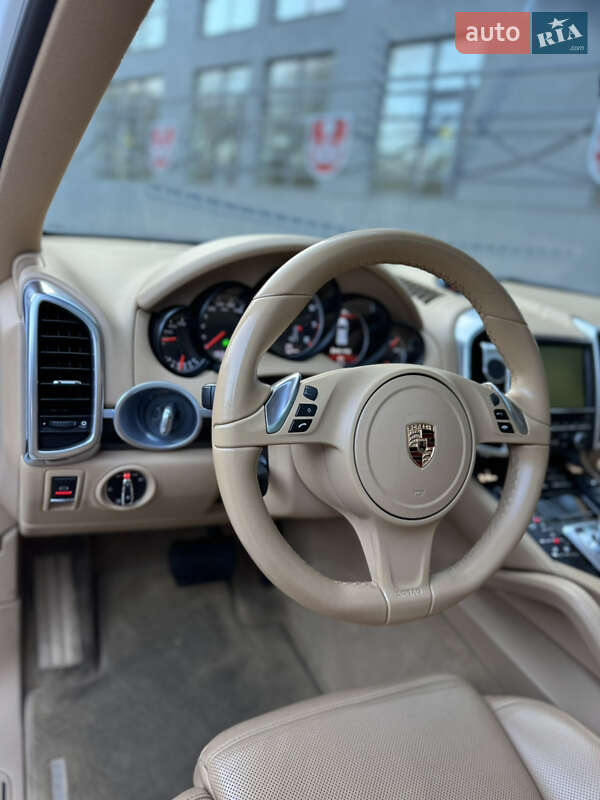 Позашляховик / Кросовер Porsche Cayenne 2014 в Вінниці