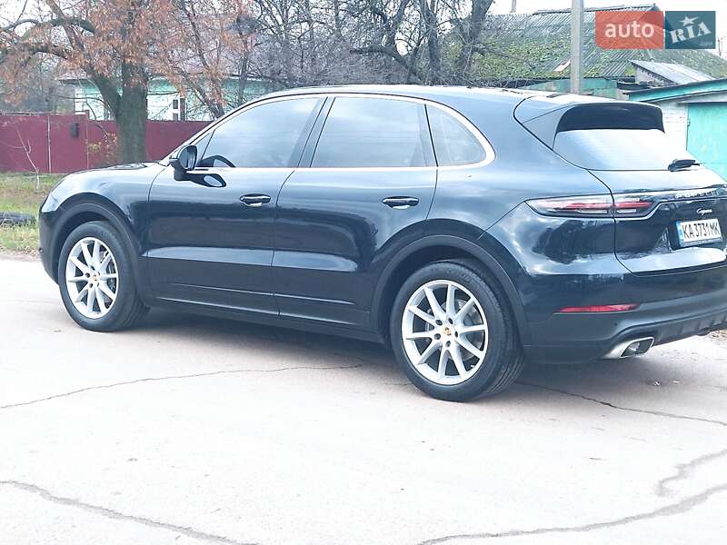 Позашляховик / Кросовер Porsche Cayenne 2018 в Чернігові