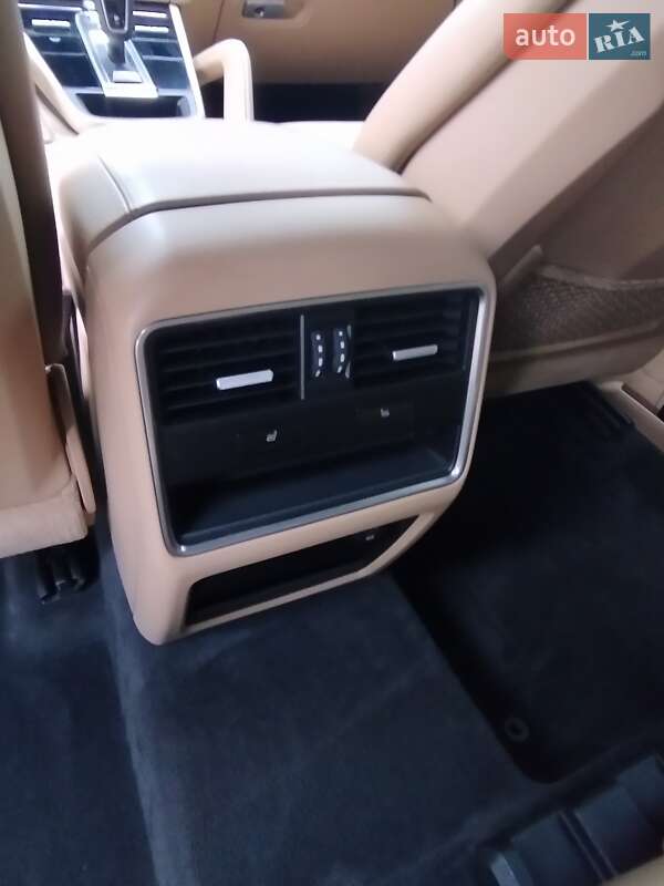 Позашляховик / Кросовер Porsche Cayenne 2018 в Чернігові