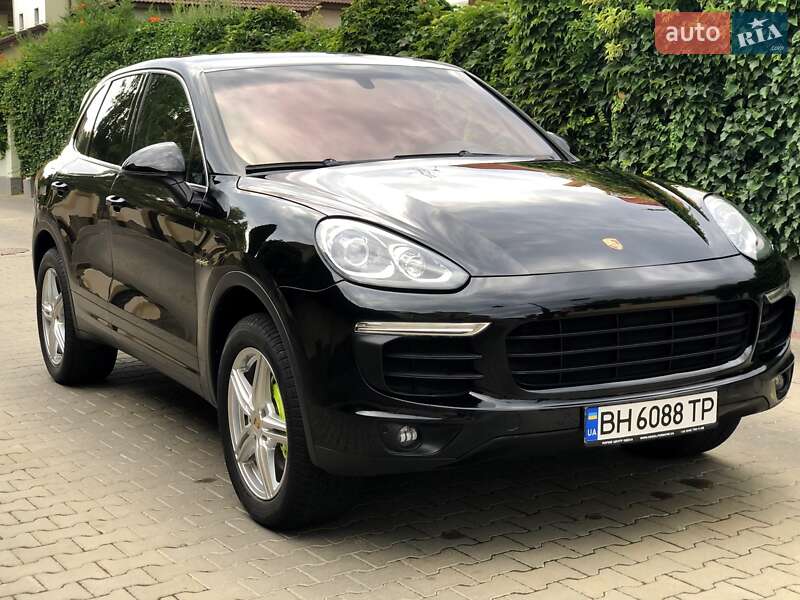 Позашляховик / Кросовер Porsche Cayenne 2015 в Одесі