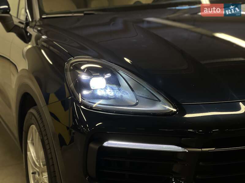 Позашляховик / Кросовер Porsche Cayenne 2018 в Києві
