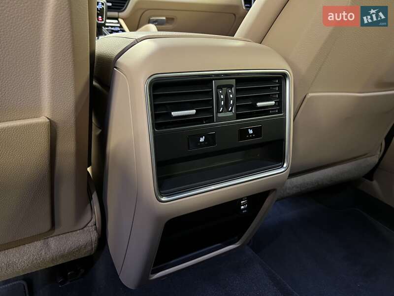 Позашляховик / Кросовер Porsche Cayenne 2018 в Києві