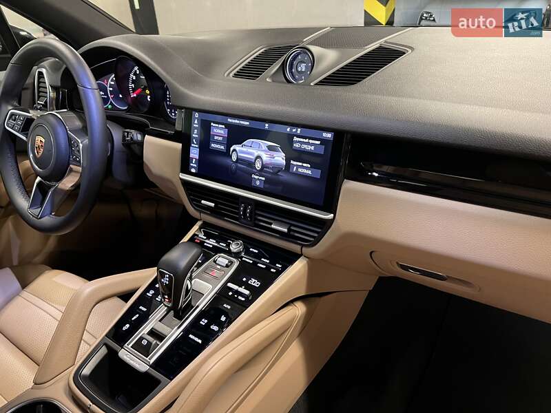 Позашляховик / Кросовер Porsche Cayenne 2018 в Києві