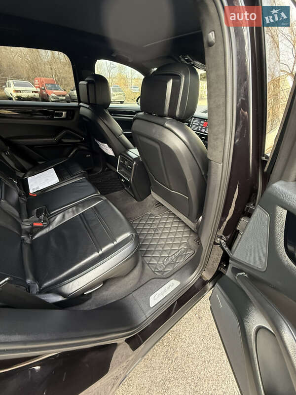 Внедорожник / Кроссовер Porsche Cayenne 2018 в Днепре фото 16 Внедорожник / Кроссовер Porsche Cayenne 2018 в Днепре