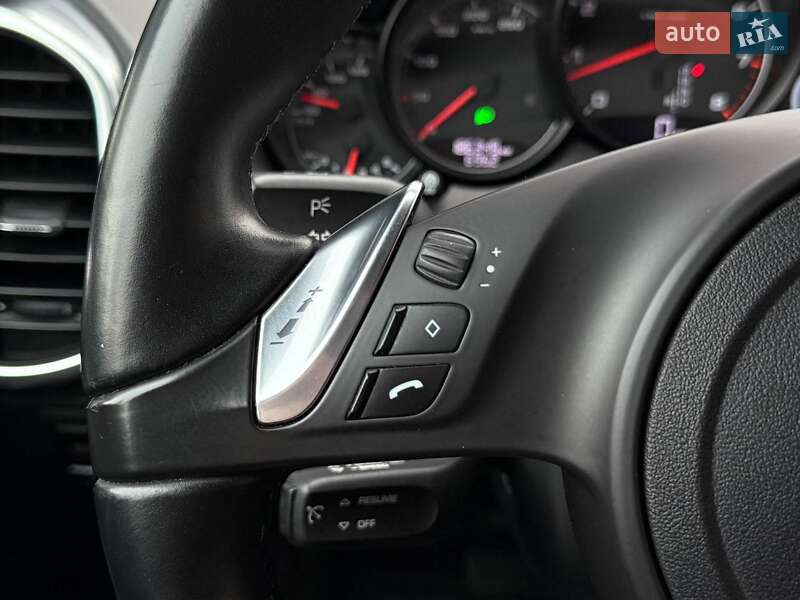 Внедорожник / Кроссовер Porsche Cayenne 2013 в Киеве