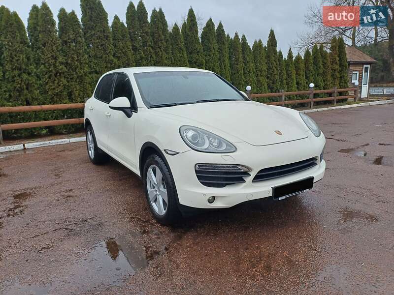 Позашляховик / Кросовер Porsche Cayenne 2011 в Чернігові