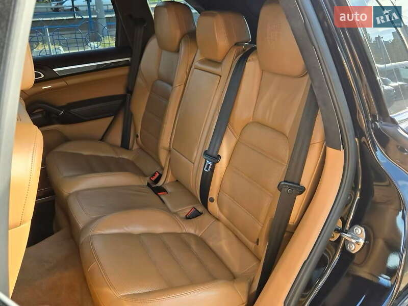 Внедорожник / Кроссовер Porsche Cayenne 2010 в Киеве фото 29 Внедорожник / Кроссовер Porsche Cayenne 2010 в Киеве