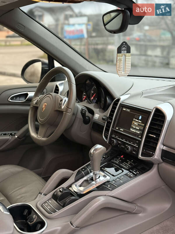 Позашляховик / Кросовер Porsche Cayenne 2012 в Вінниці