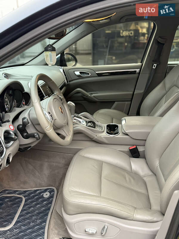 Позашляховик / Кросовер Porsche Cayenne 2012 в Вінниці