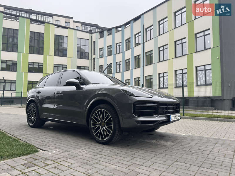 Внедорожник / Кроссовер Porsche Cayenne 2021 в Ивано-Франковске
