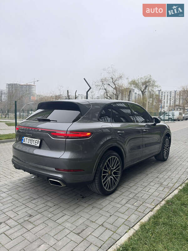 Внедорожник / Кроссовер Porsche Cayenne 2021 в Ивано-Франковске