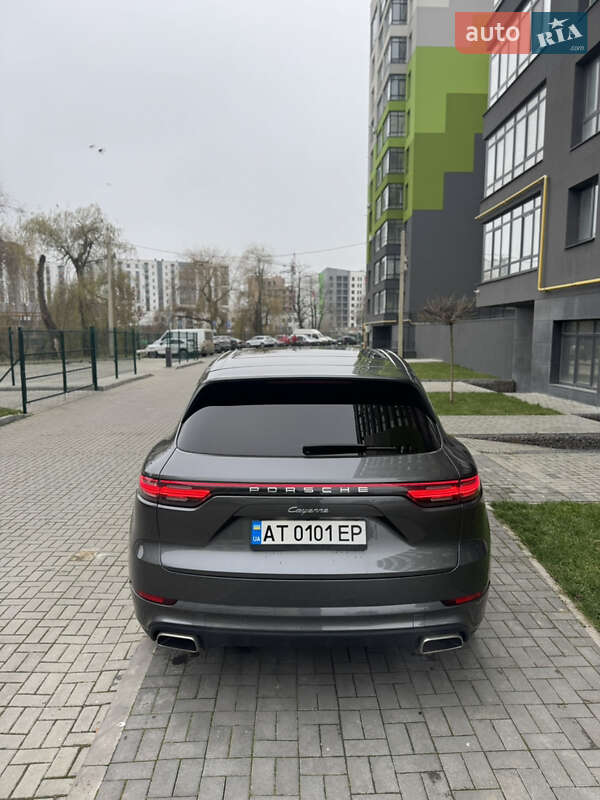 Внедорожник / Кроссовер Porsche Cayenne 2021 в Ивано-Франковске