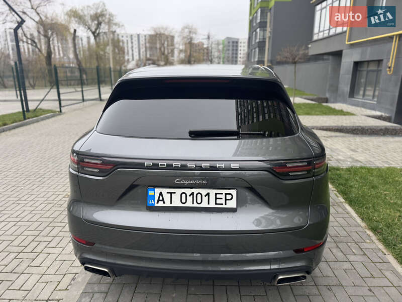 Внедорожник / Кроссовер Porsche Cayenne 2021 в Ивано-Франковске