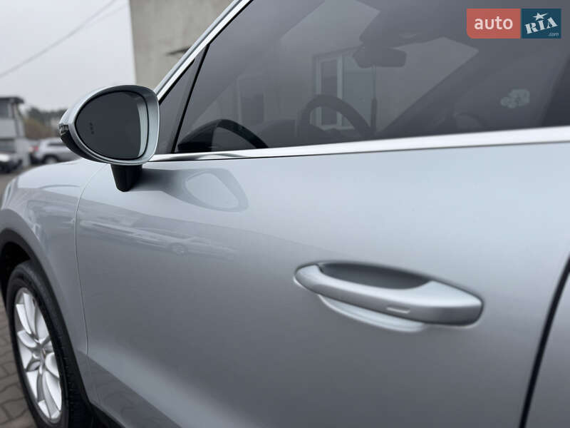 Внедорожник / Кроссовер Porsche Cayenne 2018 в Луцке