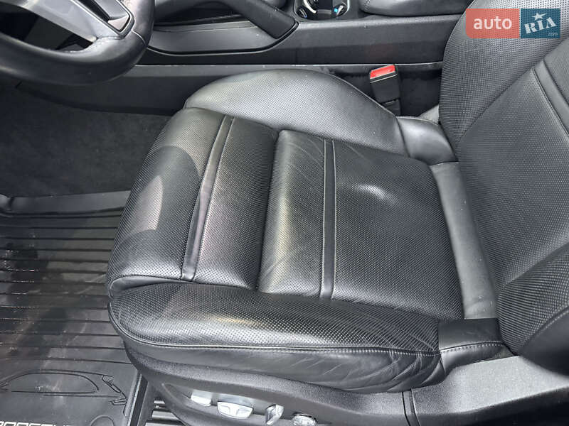 Внедорожник / Кроссовер Porsche Cayenne 2018 в Луцке