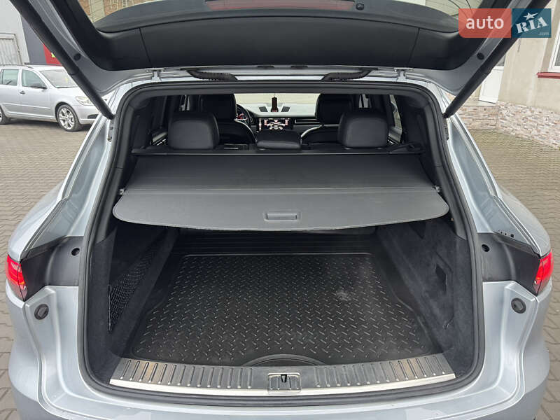 Внедорожник / Кроссовер Porsche Cayenne 2018 в Луцке