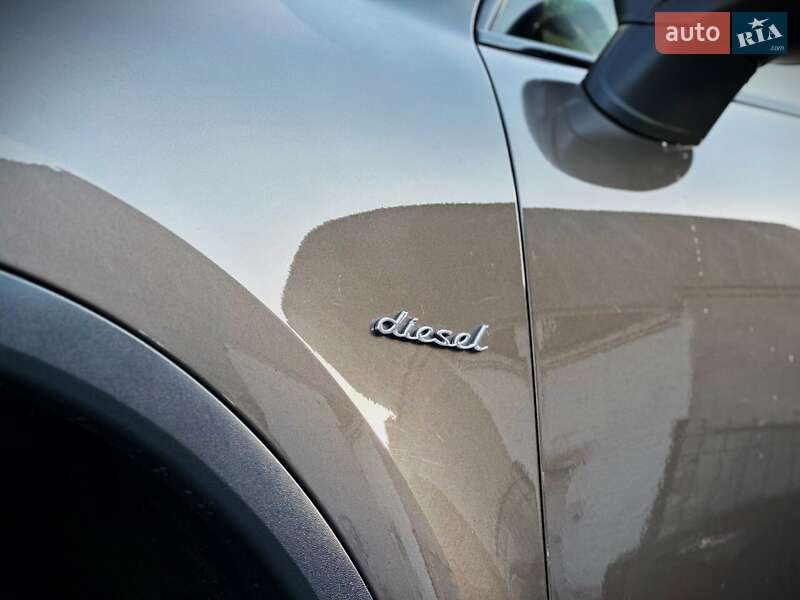 Внедорожник / Кроссовер Porsche Cayenne 2016 в Киеве