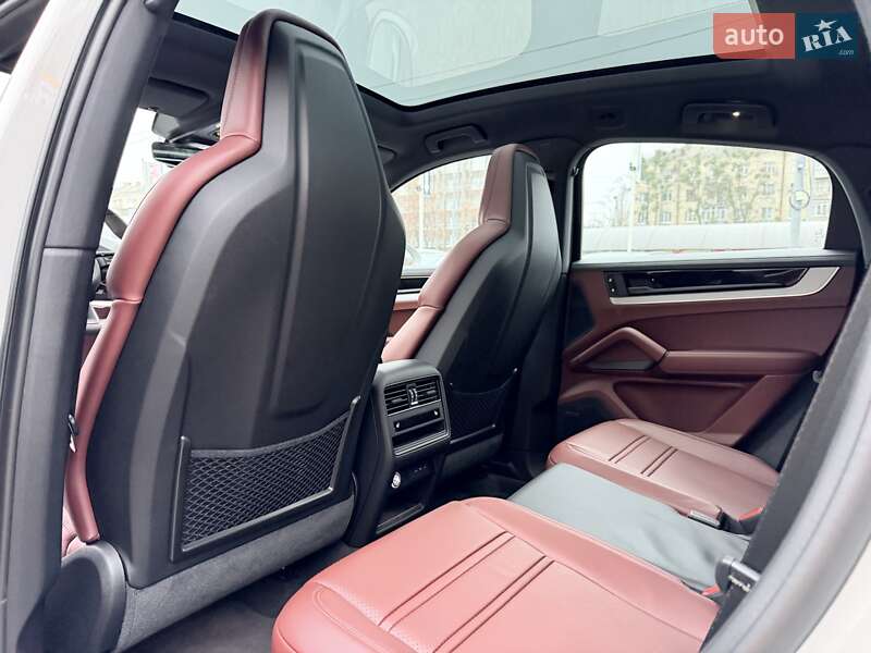 Позашляховик / Кросовер Porsche Cayenne 2024 в Києві