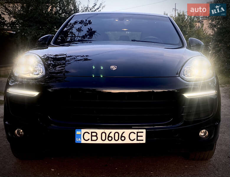 Внедорожник / Кроссовер Porsche Cayenne 2016 в Киеве фото 12 Внедорожник / Кроссовер Porsche Cayenne 2016 в Киеве