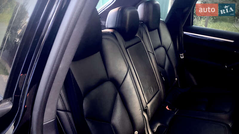 Внедорожник / Кроссовер Porsche Cayenne 2016 в Киеве фото 56 Внедорожник / Кроссовер Porsche Cayenne 2016 в Киеве