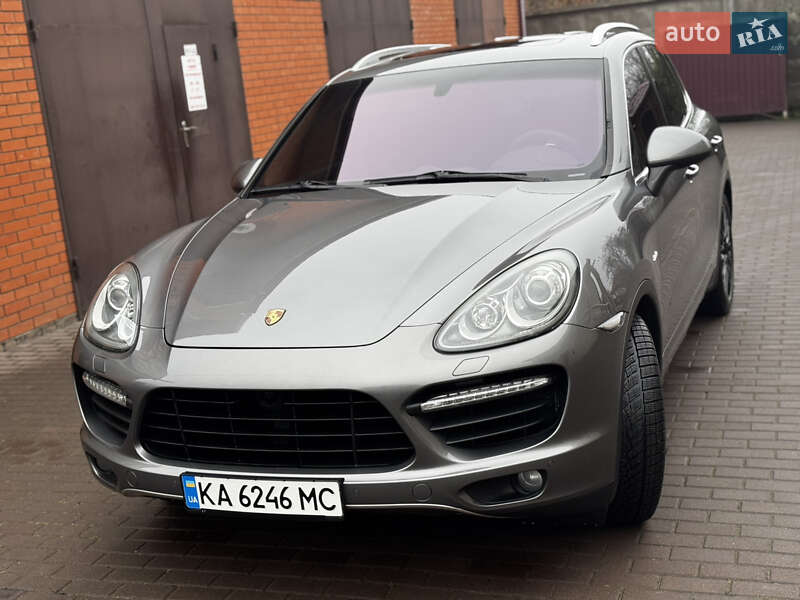 Внедорожник / Кроссовер Porsche Cayenne 2010 в Киеве