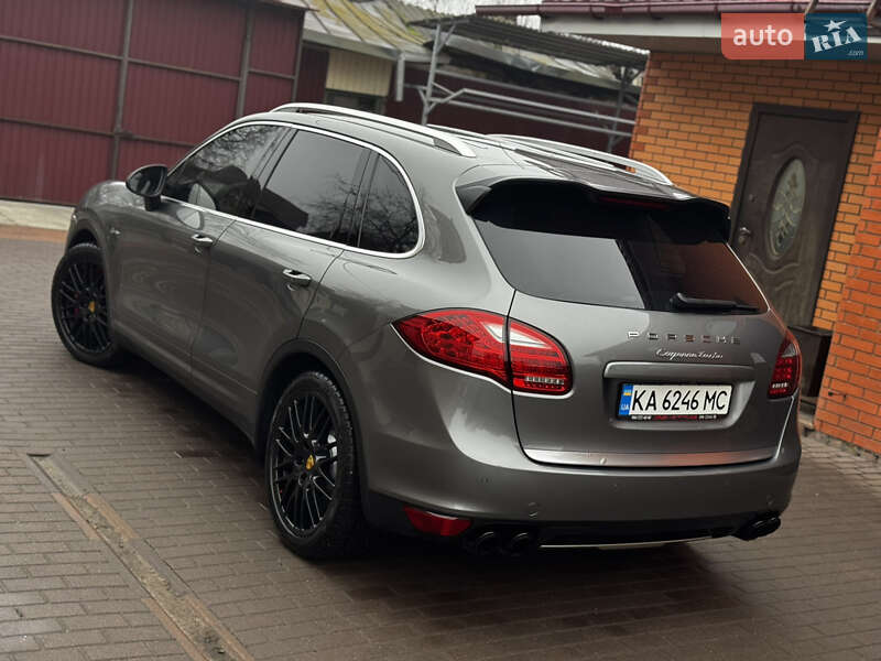 Внедорожник / Кроссовер Porsche Cayenne 2010 в Киеве