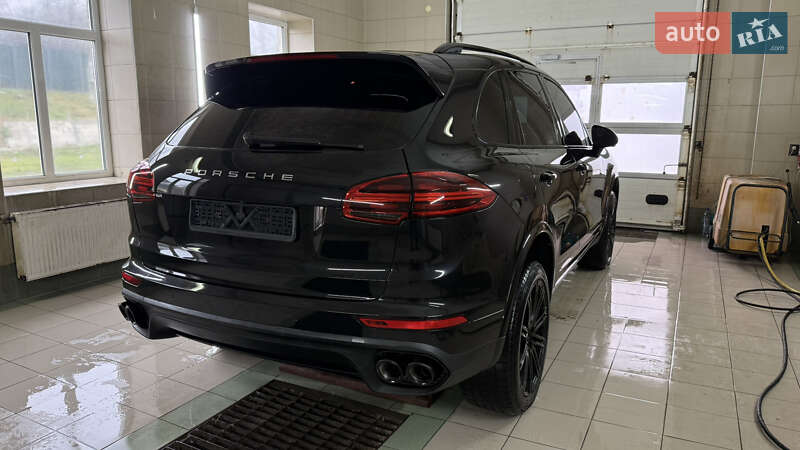 Внедорожник / Кроссовер Porsche Cayenne 2017 в Киеве фото 8 Внедорожник / Кроссовер Porsche Cayenne 2017 в Киеве
