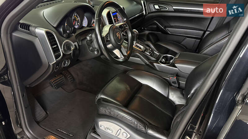 Внедорожник / Кроссовер Porsche Cayenne 2017 в Киеве фото 15 Внедорожник / Кроссовер Porsche Cayenne 2017 в Киеве