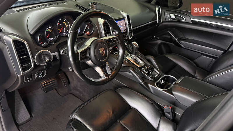 Внедорожник / Кроссовер Porsche Cayenne 2017 в Киеве фото 20 Внедорожник / Кроссовер Porsche Cayenne 2017 в Киеве