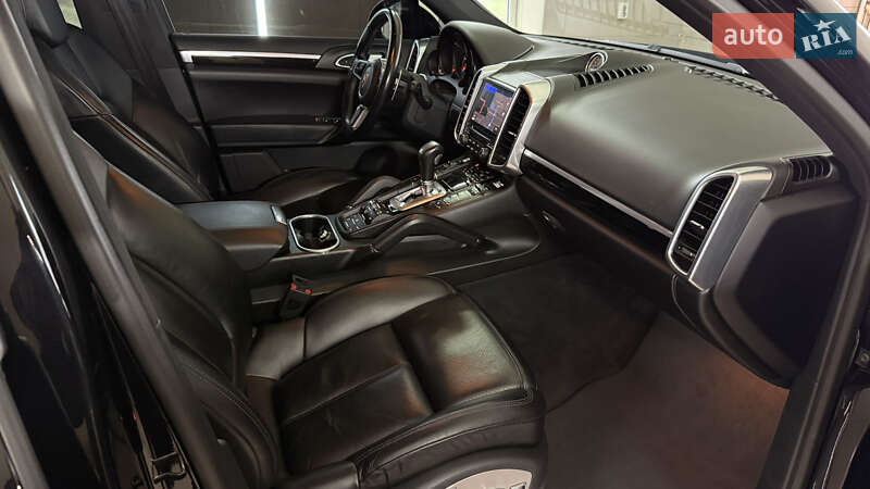 Внедорожник / Кроссовер Porsche Cayenne 2017 в Киеве фото 28 Внедорожник / Кроссовер Porsche Cayenne 2017 в Киеве