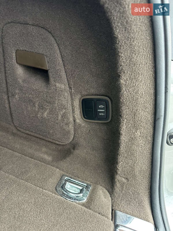 Позашляховик / Кросовер Porsche Cayenne 2016 в Києві