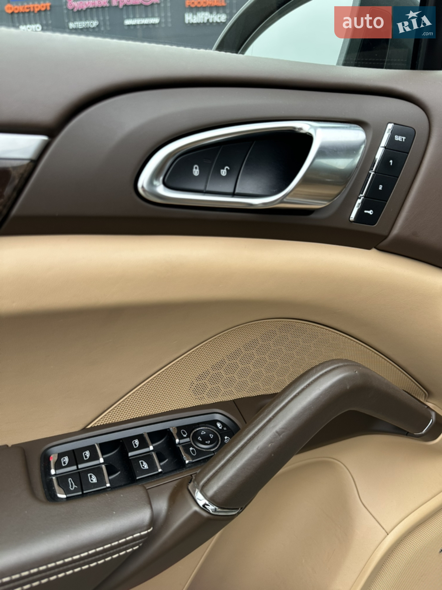 2016 Porsche Cayenne - мініатюра 25