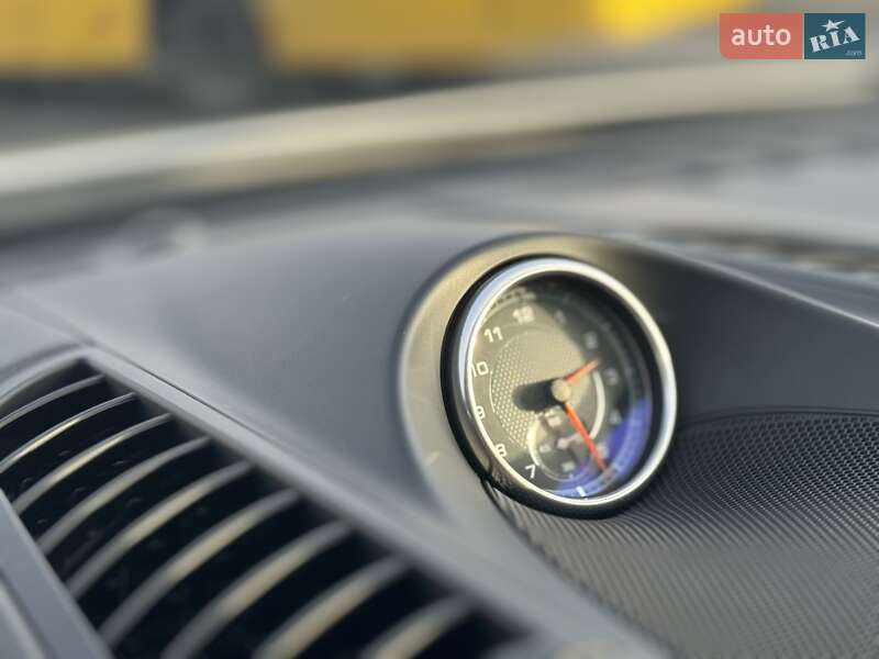 Внедорожник / Кроссовер Porsche Cayenne 2016 в Киеве