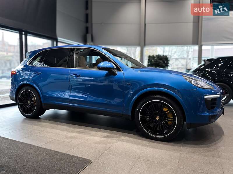 Позашляховик / Кросовер Porsche Cayenne 2016 в Одесі