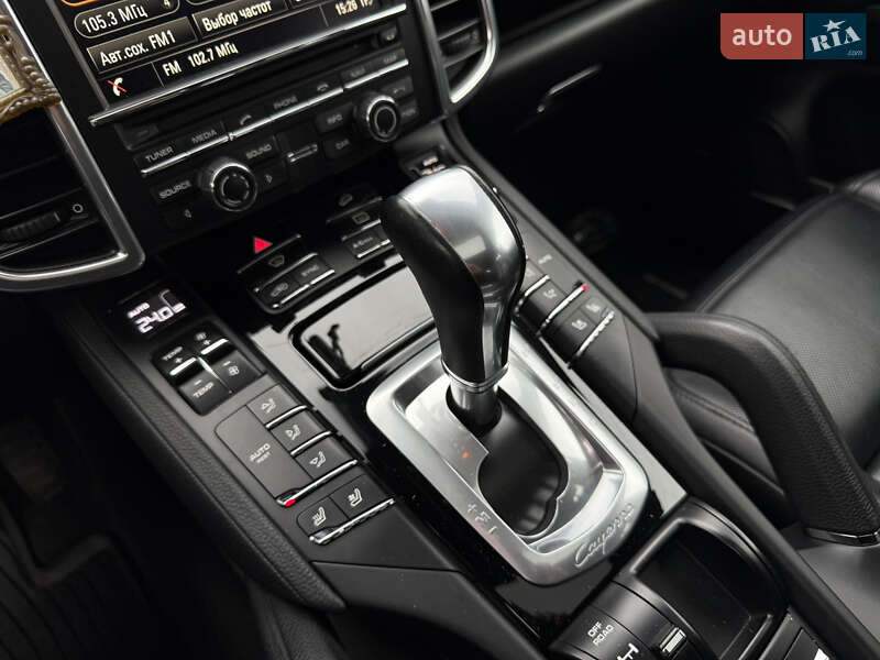 Внедорожник / Кроссовер Porsche Cayenne 2014 в Одессе