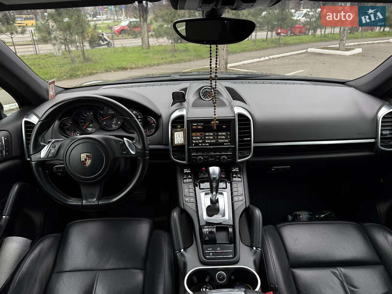 Внедорожник / Кроссовер Porsche Cayenne 2014 в Одессе