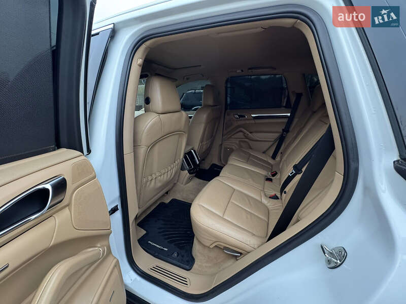 Позашляховик / Кросовер Porsche Cayenne 2012 в Львові фото 14 Позашляховик / Кросовер Porsche Cayenne 2012 в Львові