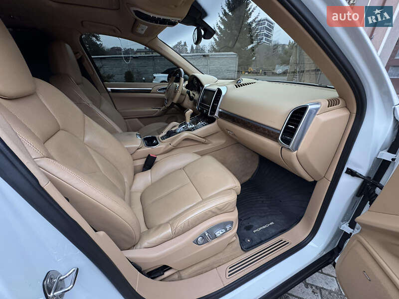 Позашляховик / Кросовер Porsche Cayenne 2012 в Львові фото 22 Позашляховик / Кросовер Porsche Cayenne 2012 в Львові