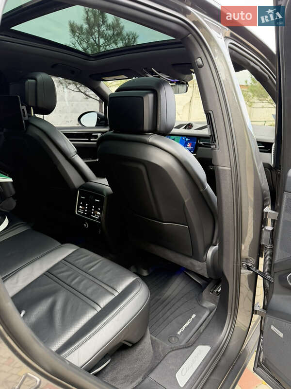 Внедорожник / Кроссовер Porsche Cayenne 2020 в Одессе фото 36 Внедорожник / Кроссовер Porsche Cayenne 2020 в Одессе