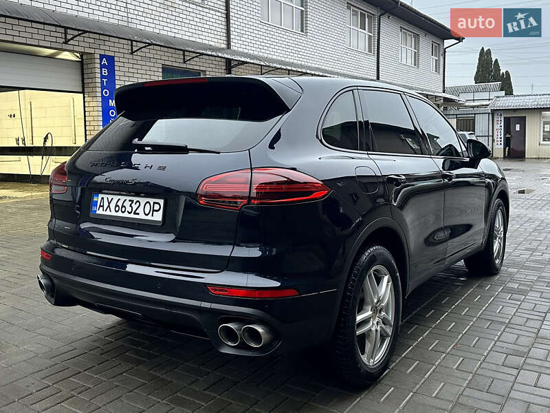 Внедорожник / Кроссовер Porsche Cayenne 2016 в Харькове