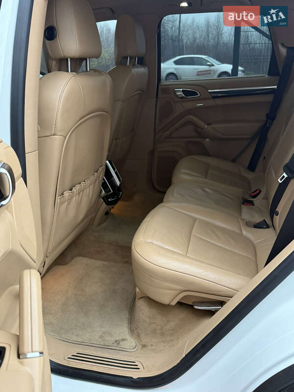 Внедорожник / Кроссовер Porsche Cayenne 2013 в Киеве фото 9 Внедорожник / Кроссовер Porsche Cayenne 2013 в Киеве